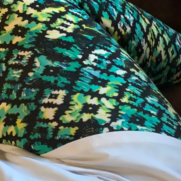 Meet your Posher, Simply - Picture 1 of 1